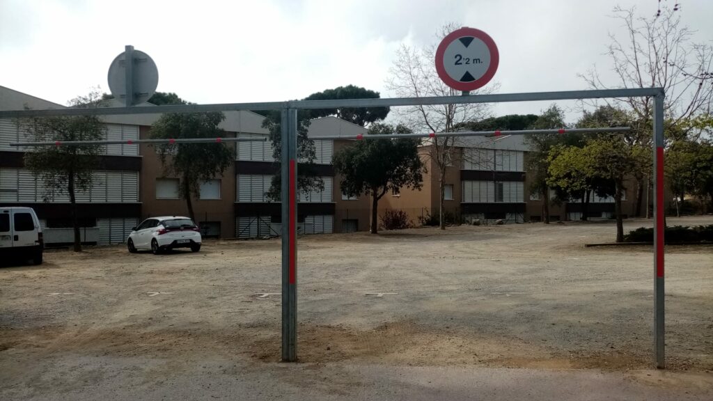 Gàlibs en aparcaments de Palafrugell