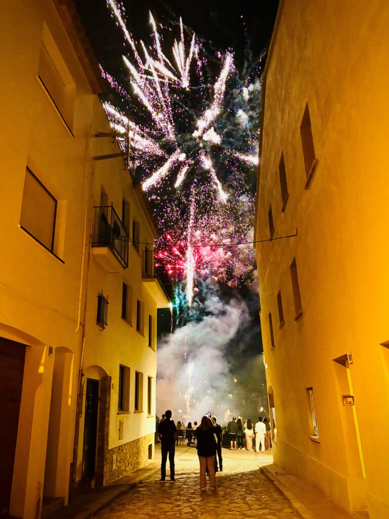 La revetlla de Sant Joan al carrer (Categoria Carrers) – Gisela González Fermín