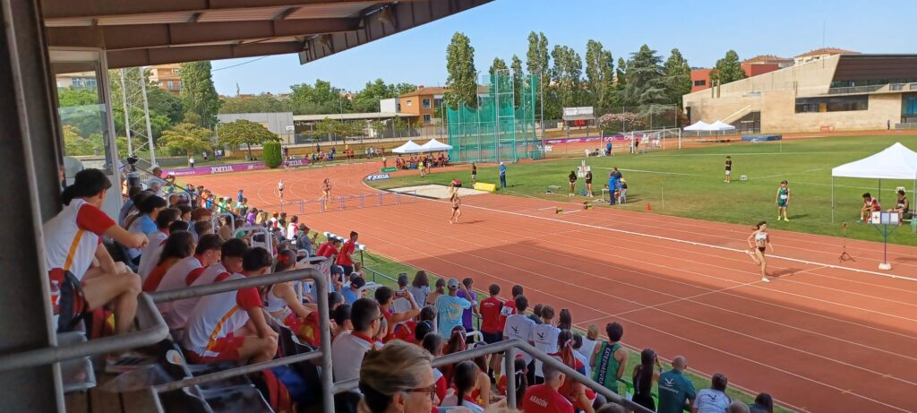 Campionat d'atlestisme a l'Estadi Josep Pla i Arbonès