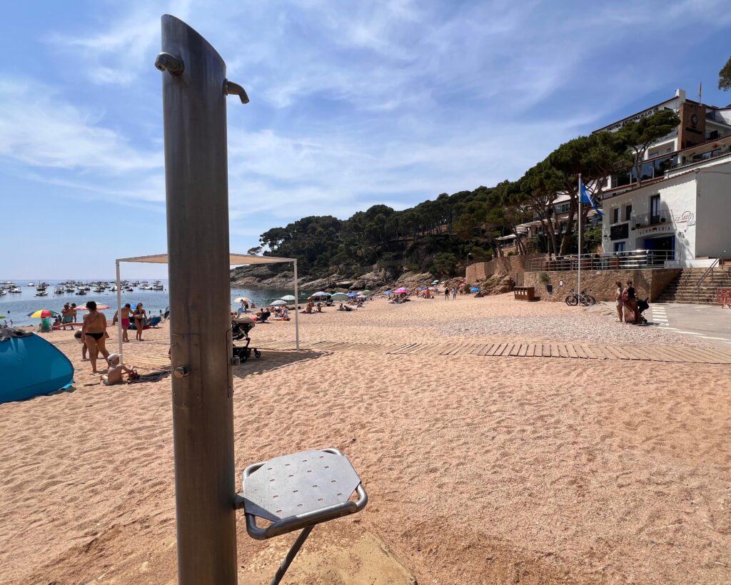 Dutxes de la platja de Tamariu