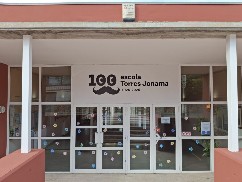 Escola Torres i Jonama durant el centenari del centre