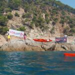 Acció de SOS Costa Brava a la cala del Vedell