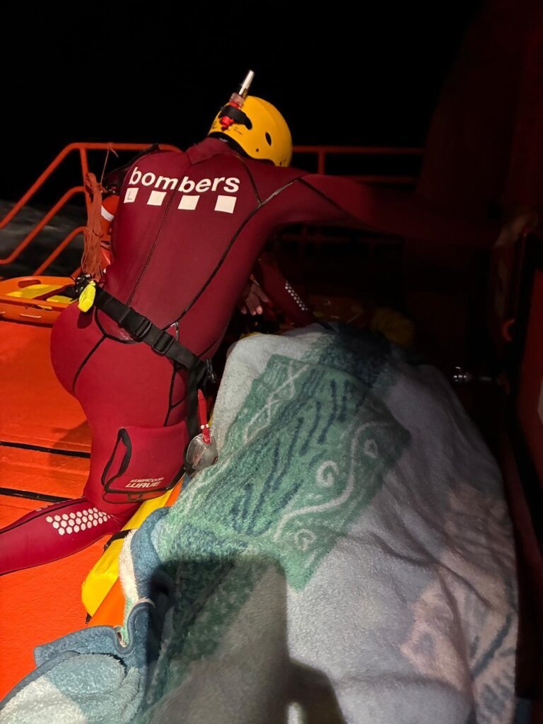 Rescat dels bombers de Palafrugell amb Salvament Marítim