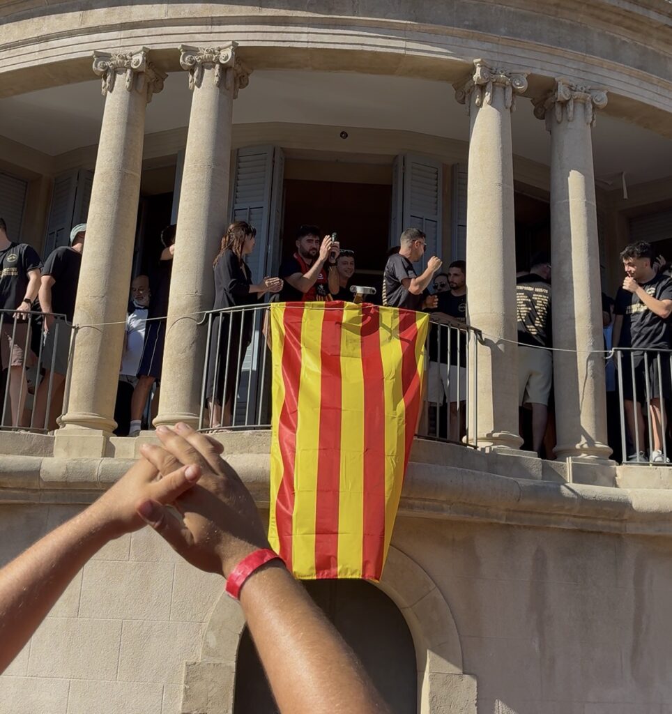 Celebració del Garbí al balcó de l'Ajuntament