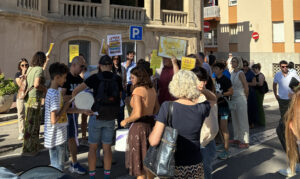 Manifestació de la comunitat educativa pel Torres Jonama